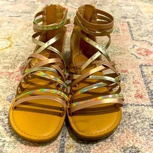 Girls size 13 cat + jack sandals